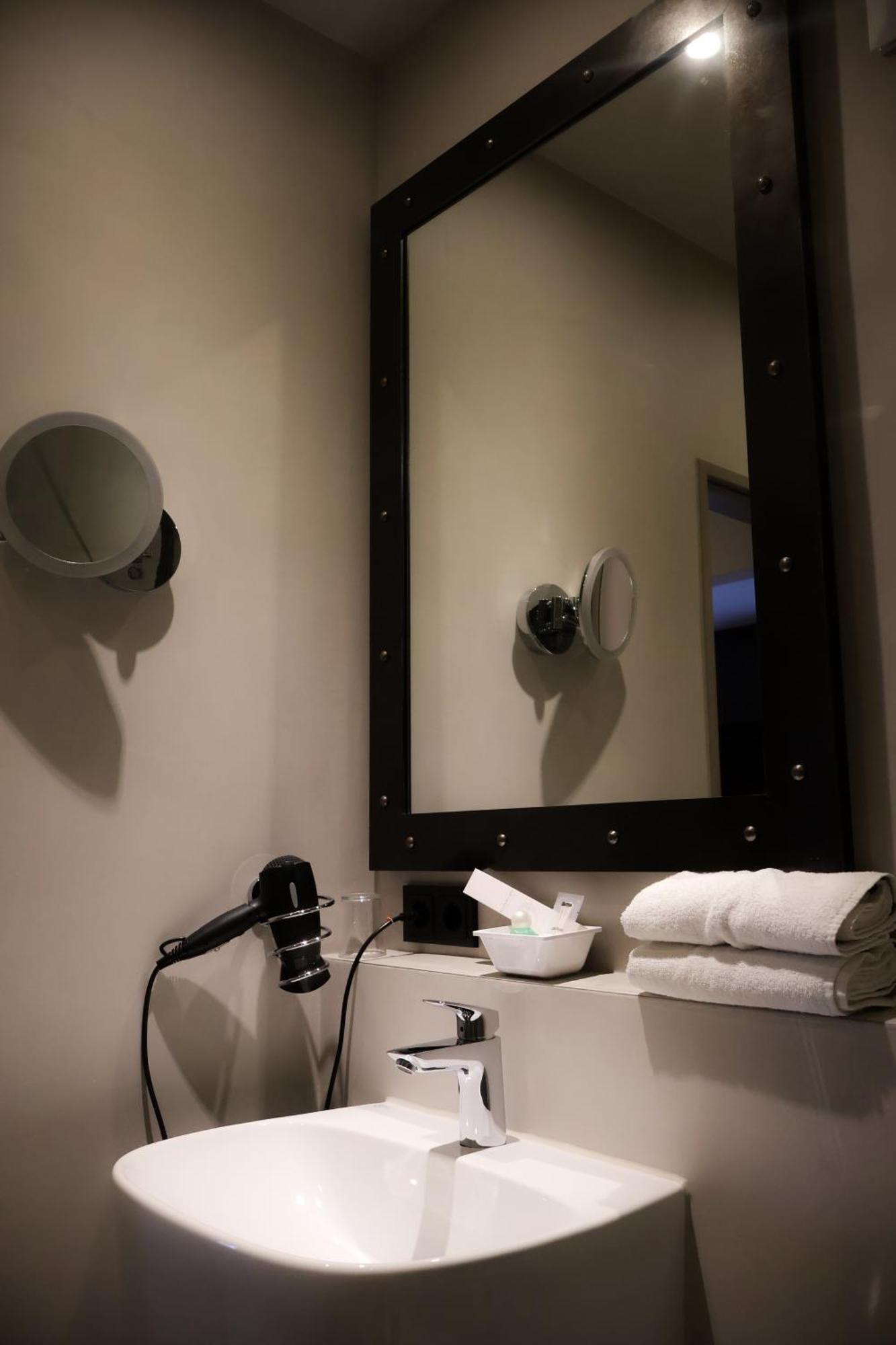 Alexxanders Hotel & Boardinghouse, Restaurant Хемниц Номер фото